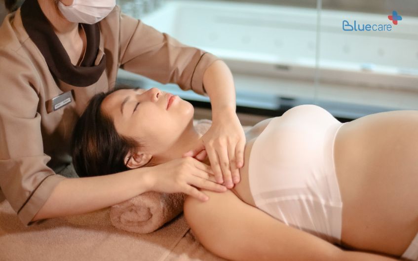 Massage cổ vai gáy cho bà bầu