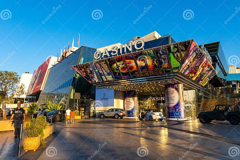 Lancez-vous dans l'incroyable aventurière : Uncrossable Rush, un jeu de slot, uncrossable rush jouer